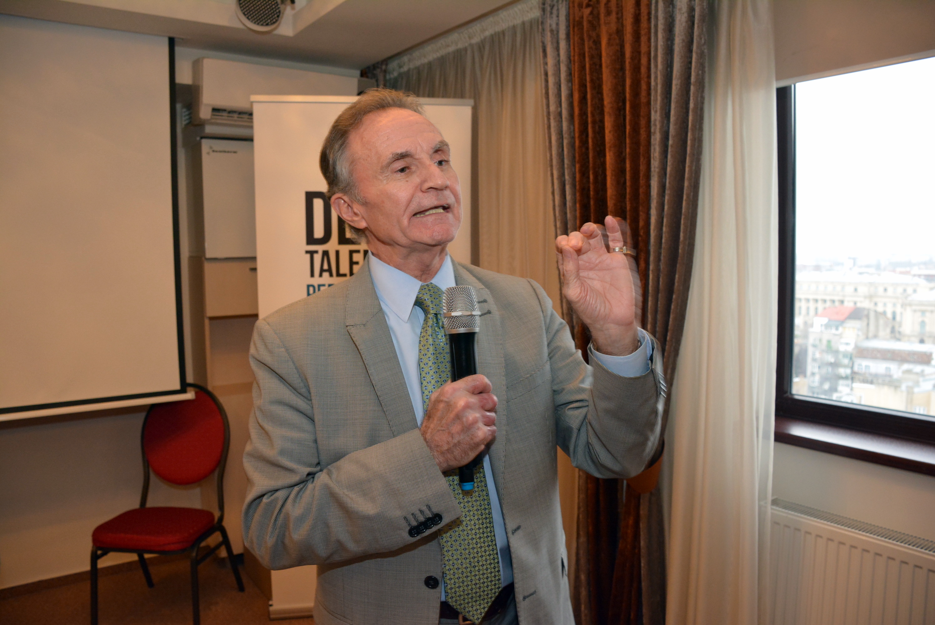 Premieră în România: Managerii autohtoni învață să devină lideri transformaționali de la JIM BAGNOLA